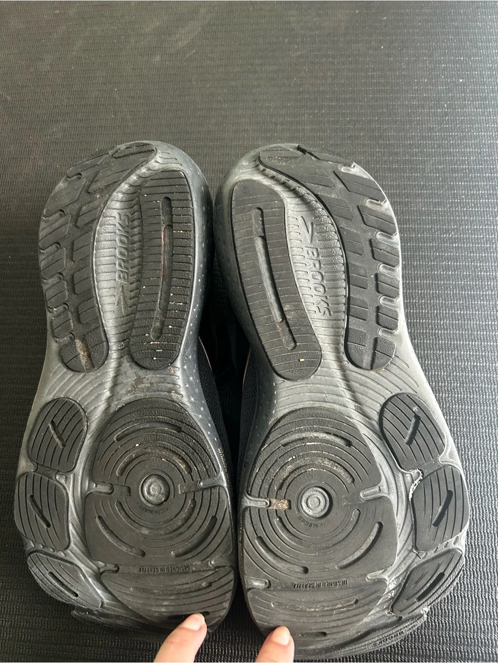 Brooks Glycerin 21 Women’s Running Shoes Size 10 Gray Black Neutral Cushion